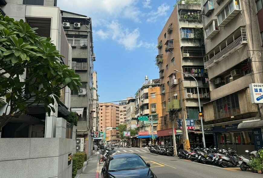 財政警訊！股市狂熱、房車降溫，全年稅收恐落後預算 | M傳媒