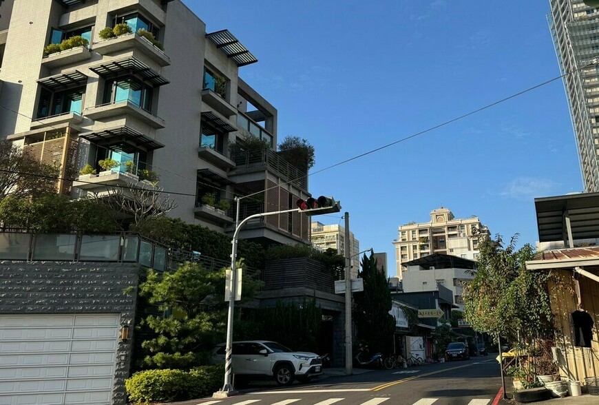 年初賣房、年底買回來:他為什麼一點都不怕房價跌? | M傳媒