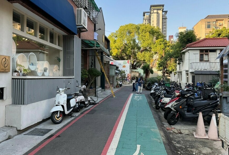 當AI巨浪遇見「冷感消費」：台灣創7.41%經濟奇蹟，為何多數人無感？ | M傳媒