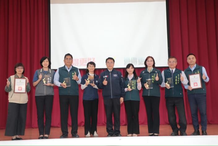 政府服務、稅務、地政到健康推動獲多獎項  黃偉哲：城市治理全面升級