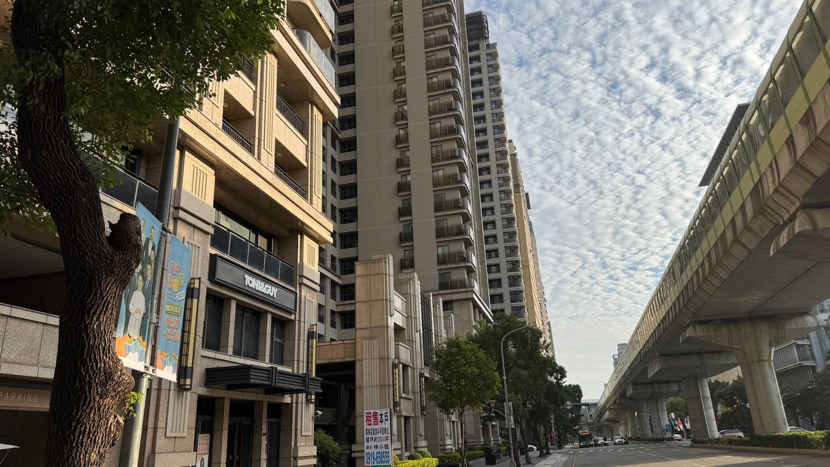 央行「軟中帶硬」箝住建商咽喉：一場看不見降價底線的耐力賽開跑 | M傳媒