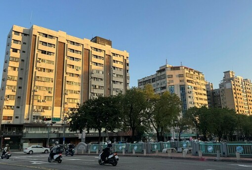 房市滯銷擴張！七都完銷新案暴減85%　平均銷售率跌破三成 | M傳媒