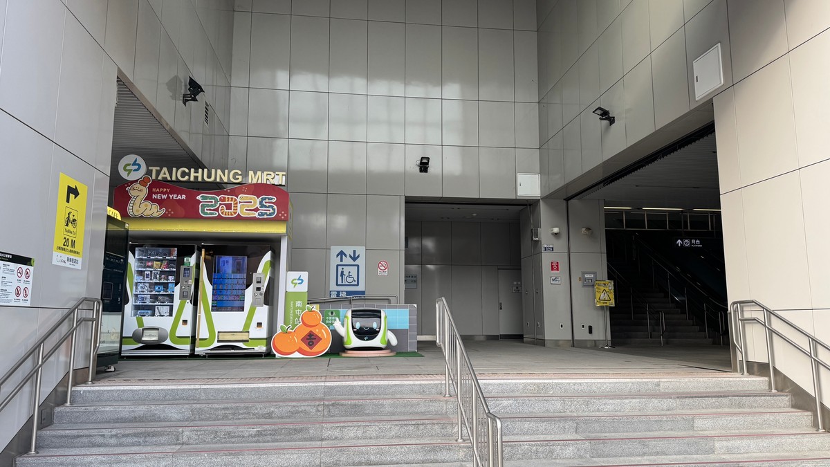 「自售不到一天，手機就被打到快壞掉！」屋主崩潰：最可怕的不是房市冷，是房仲來電轟炸 |  M傳媒