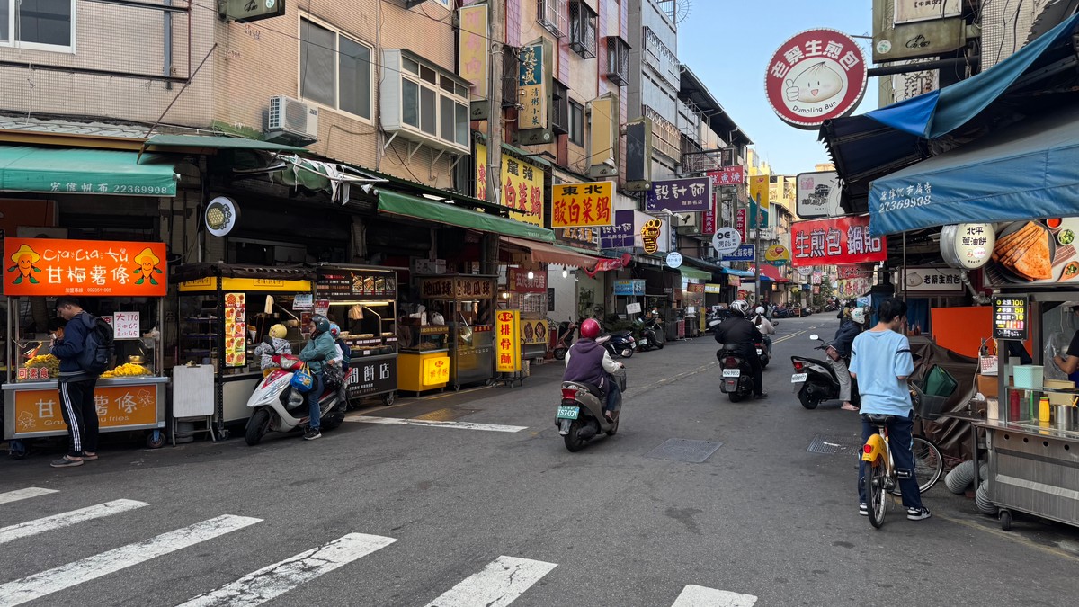 都更讓城市亮眼，但生活氣息正在消失  未來生活只剩外賣與AI ? | M傳媒