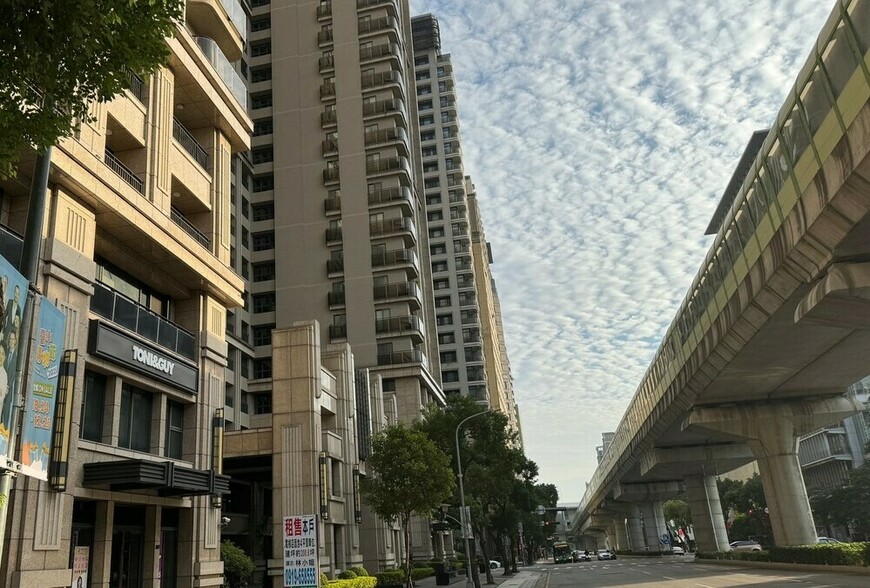 賣厝阿明：股市AI炒熱，房市傳產冷顫，台灣經濟「平行時空」！