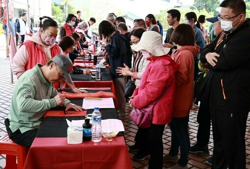 縣府丙午年新春揮毫活動 邀32位書法名家現場書寫送春聯