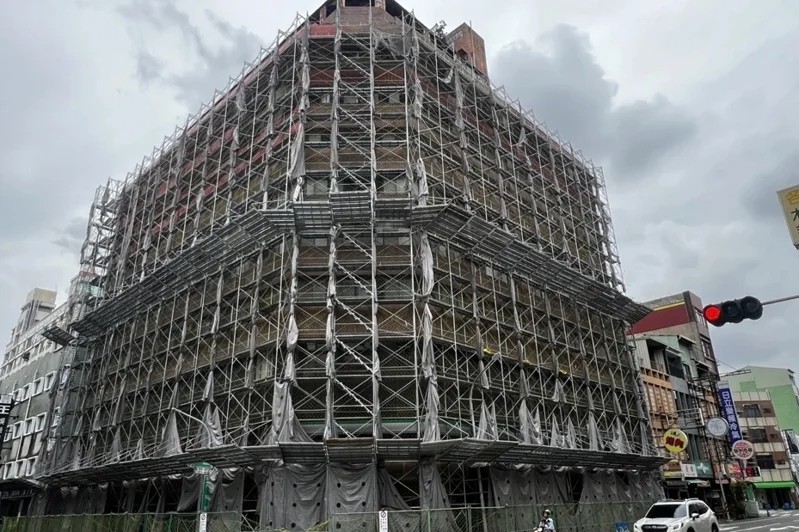 台南來亞大樓列危樓 拆除工程春節後展開 市府先行墊付4000萬
