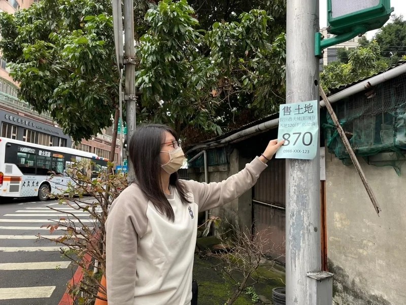 違規小廣告恐再亂貼？「停話利器」縮水，地方憂城市景觀受影響