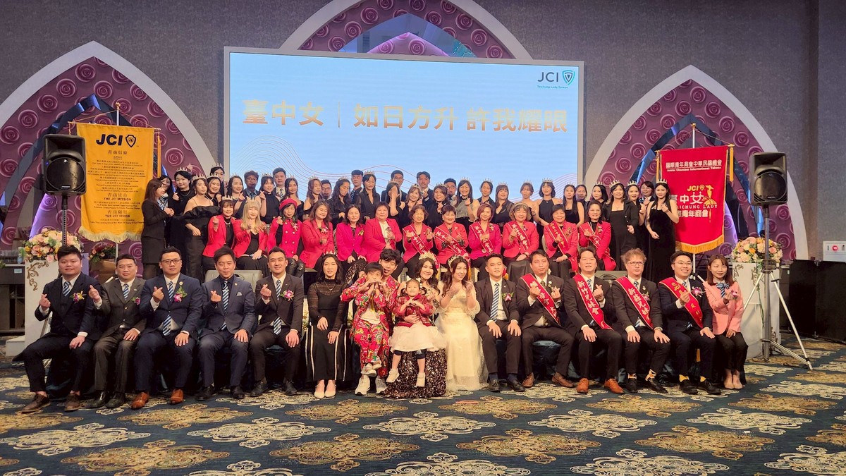 從手抖新秀到扛起傳承大旗！嚴意情以「創價、傳遞、奉獻」精神接棒臺中女青商會長