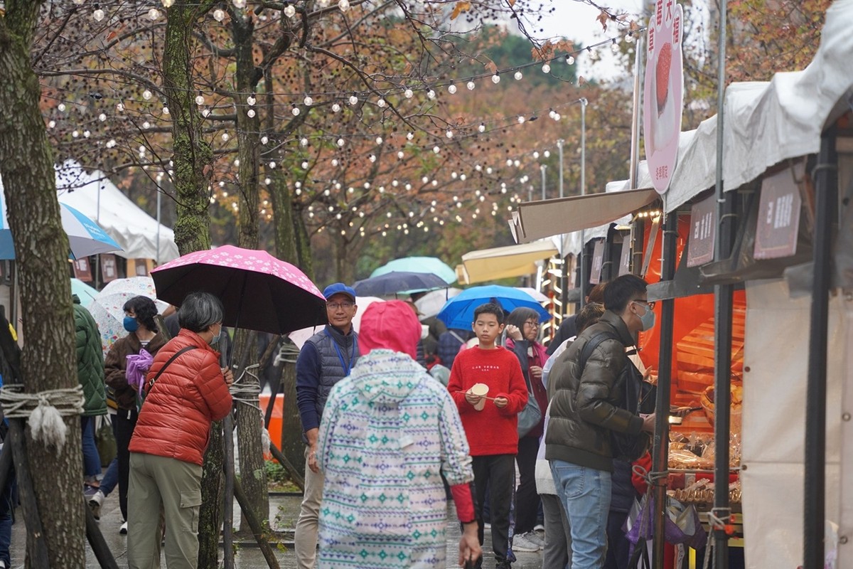 「新北超有料 金馬舞好康」新北年貨市集熱鬧登場千元年貨一元起標 滿額抽萬元年菜