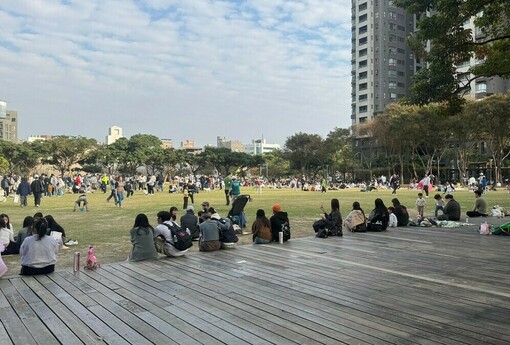 私校捐款可全額抵稅掀議　專家直言：不是學校太多，是孩子太少