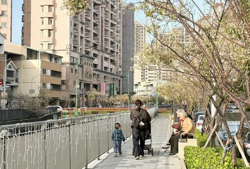 梅川沿岸梅花盛開！中市推動人本改善 串聯市區賞花更安全舒適