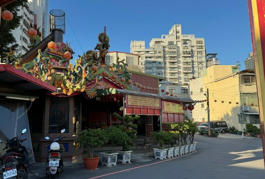 一邊要「借錢才能賣房」，一邊是「借不到錢買房」你怎麼看?