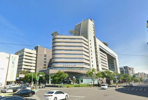 102歲人瑞婚姻風波：看護爭權？子女過界？社群熱議誰對誰錯