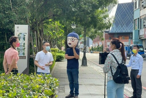 房仲賣建案？聽起來像創新，但我越想越不對勁...