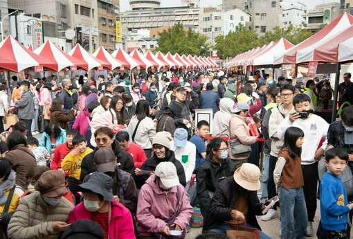 嘉市年貨大街至2/9於中央廣場熱鬧開賣 黃敏惠市長揪您來嘉買年貨