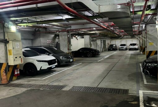 管理費用坪數算，車位卻要再收清潔費？住戶怒吼：這不是一隻牛剝兩層皮？