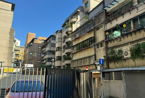 頂樓加蓋不是你的！法院判決拆屋還地，還得倒賠13萬