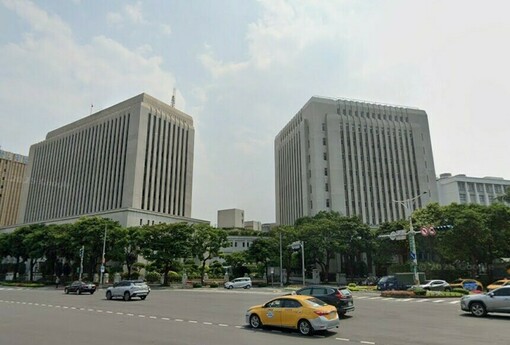 全球央行分道揚鑣：美國暫停、歐洲觀望、日本升息，台灣呢？