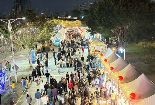姆明魅力引爆人潮！中台灣燈會3天破百萬　民眾讚：親臨現場更好看