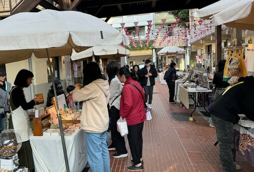 小編滑到這篇，差點把手機摔了⋯⋯年薪300萬嫌32K女友不上進？