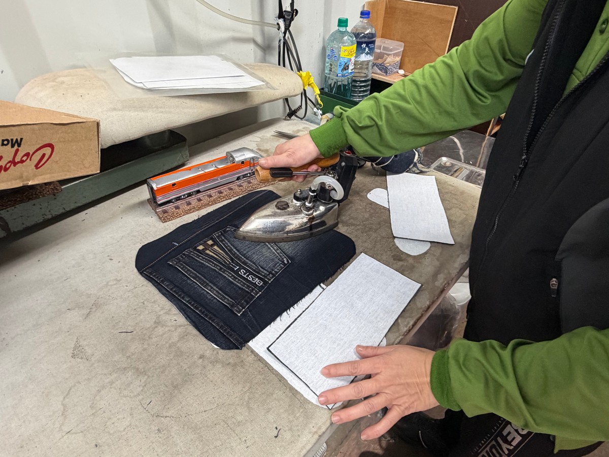 舊衣變新包！沙鹿清潔隊延續「大中袋福」再推環保側背包