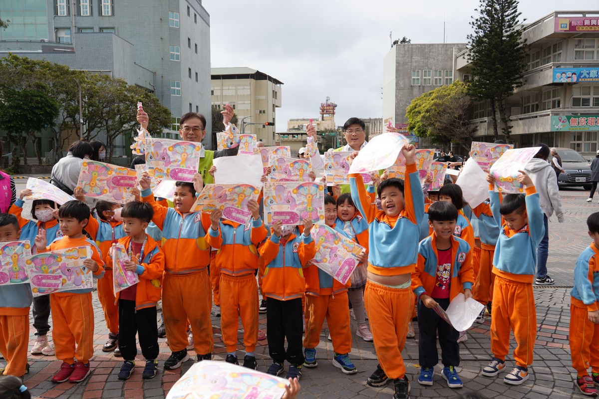 迎接元宵佳節 澎縣府發送2,000隻「搖搖馬」提燈與民同樂