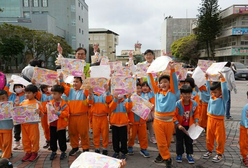 迎接元宵佳節 澎縣府發送2,000隻「搖搖馬」提燈與民同樂