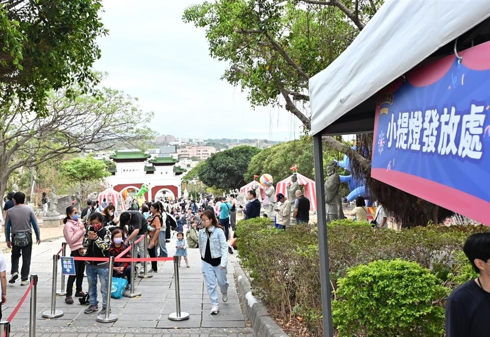 迎元宵、猜燈謎 「2026彰化月影燈季」陪你在新的一年馬力全開