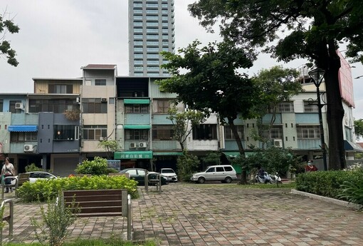 全台「一人家戶」首破四成！三代同堂不到一成，社會越來越孤獨