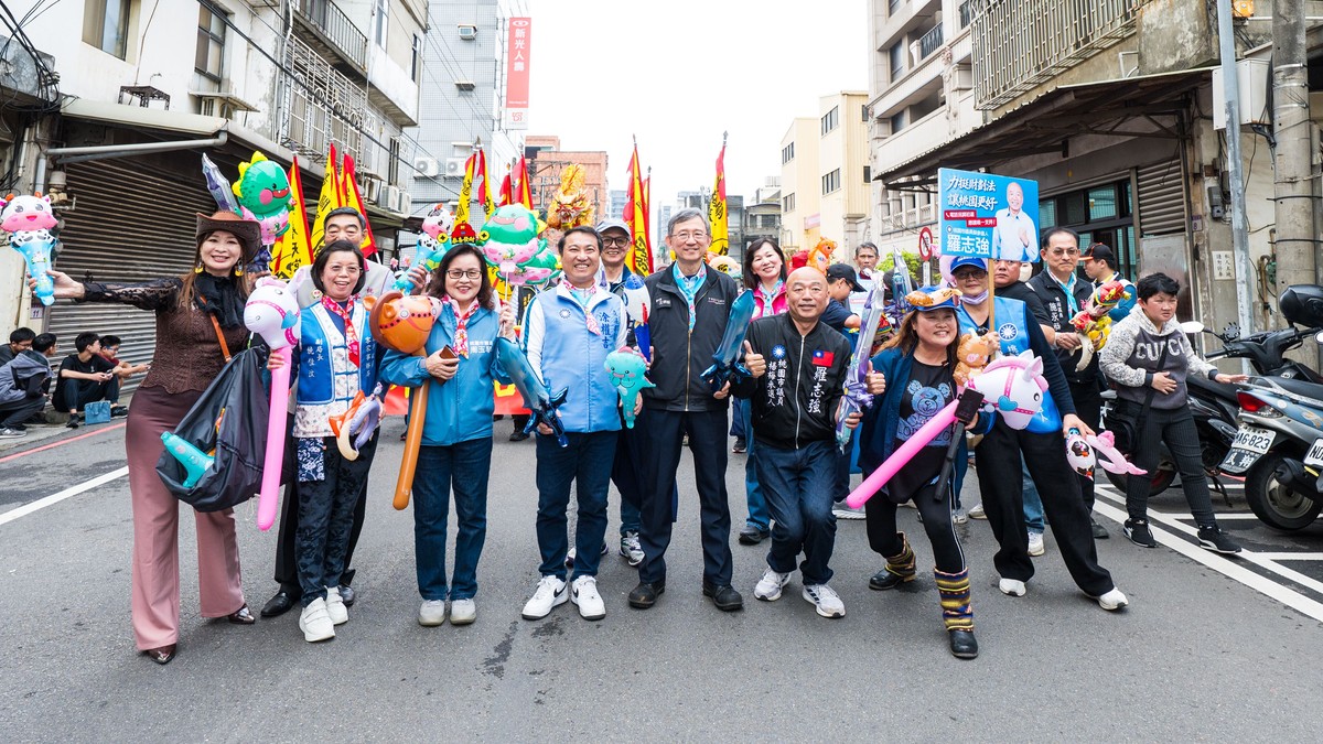 2026靚靚楊梅熱鬧踩街　王副市長邀市民賞燈同樂慶元宵