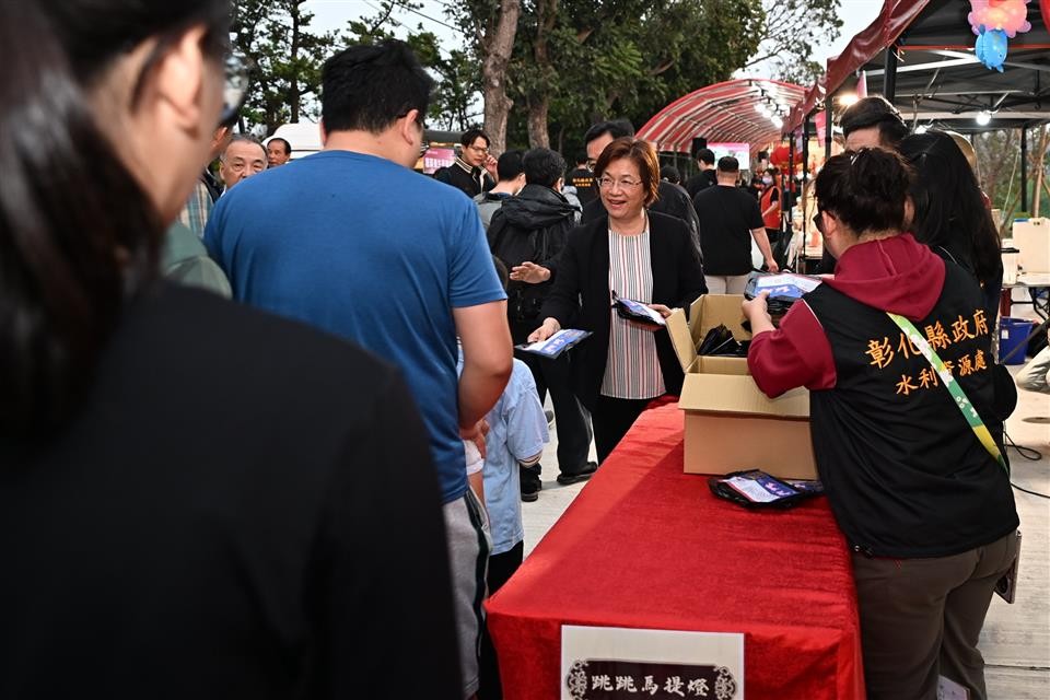 二林溪水綠廊道啟用音樂會 摸彩猜燈謎 熱鬧慶元宵