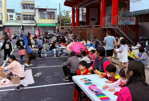 九華山地藏庵親子寫生比賽溫馨登場　傳承畫都精神、共繪元宵之美