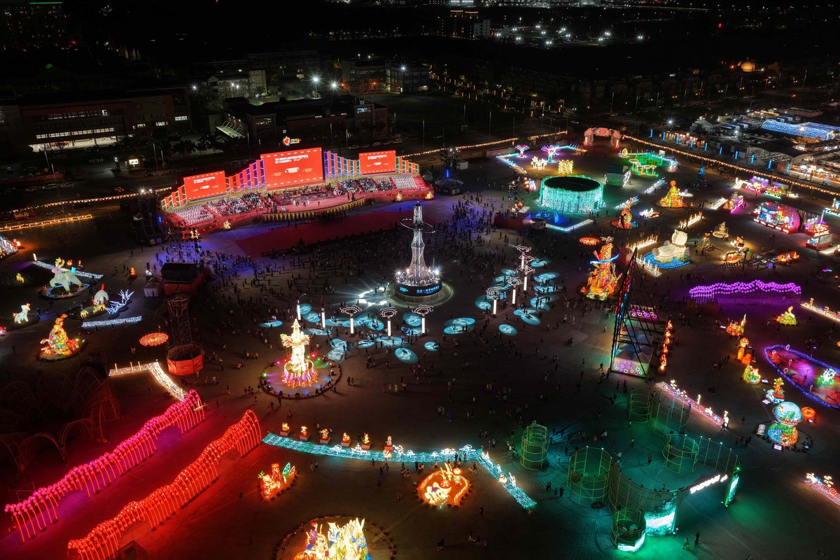 2026台灣燈會開幕　主燈「光沐－世界的阿里山」啟動點亮嘉義