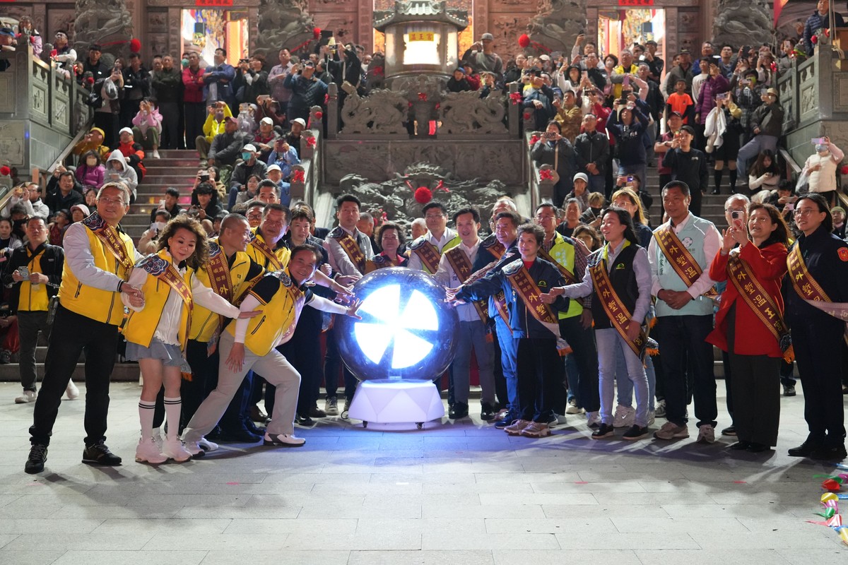 澎湖上元乞龜熱鬧登場 林皆興走訪廟宇 點燈祈願澎湖平安順遂