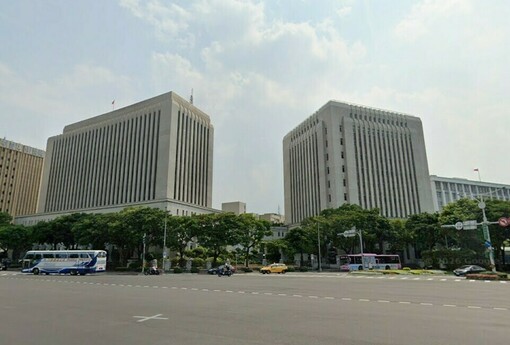 新台幣終結連三貶！央行尾盤出手調節，外資五天狂賣近3000億