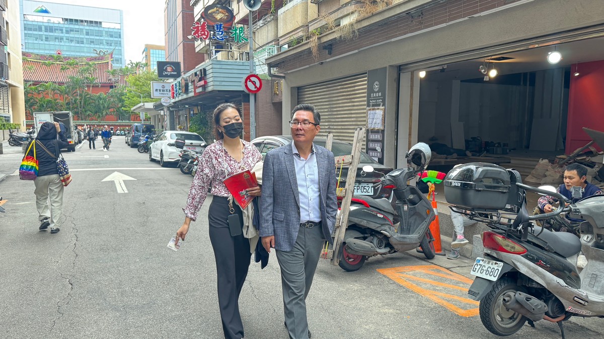 房仲危險了？AI已會算房價、整理行情、回覆買家問題... 隔壁房仲還能撐多久？