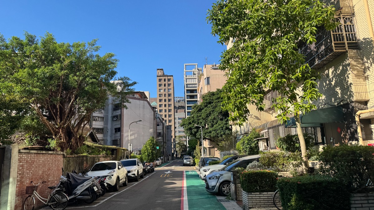 30、40、50歲買房選邊站！老屋回憶派 vs 新屋舒適派，人生下半場你站哪邊？