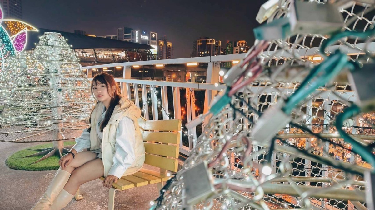 漫步辰光橋光雕展與「2026新北春紛節」MBTI春日市集邀您共度春日浪漫