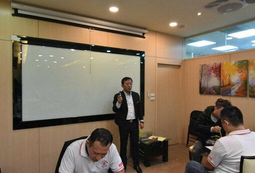 股市3萬5狂歡，房市卻在ICU急救！張惠山：別被熱鬧騙了，真正的風險才剛要來