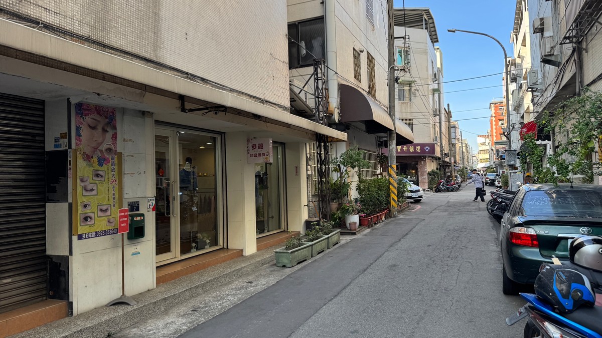 補助70%翻修一間老屋就能救商圈？網友：只是一間沒人氣的「樣品屋」...