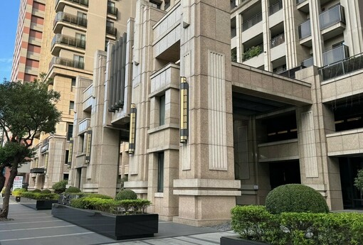 管理費是拿去買便當的嗎？管委會裝睡，社區房價跟著倒！