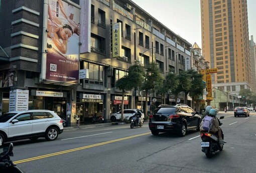 用5000萬買店面，以為可以收租一輩子？網友：笑死！現在誰還在逛街？