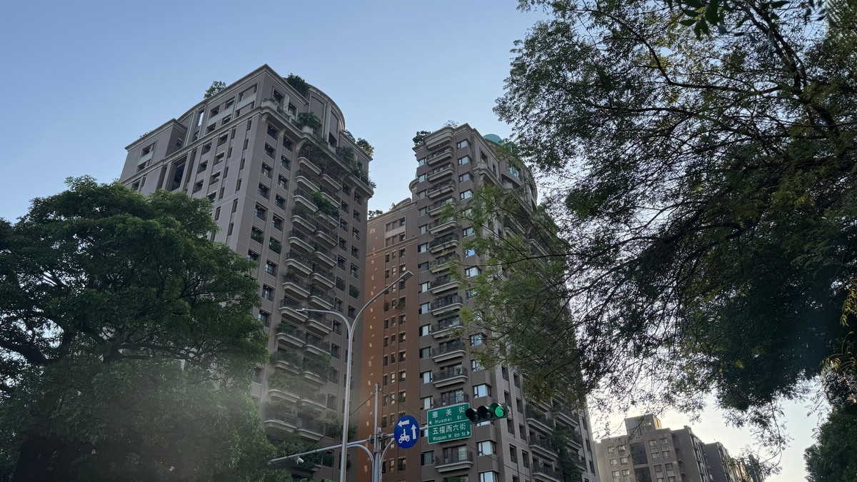 10萬戶餘屋壓境！專家：房價恐跌7%，賣厝阿明：2027年交屋海嘯最可怕