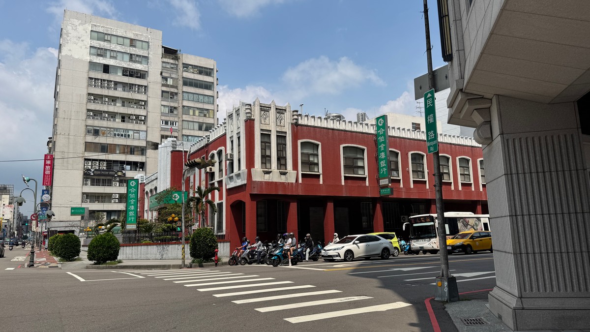 房貸結構大洗牌！新屋申貸占比首度過半「新成屋奪江山」，銀行放款「向新不向舊」