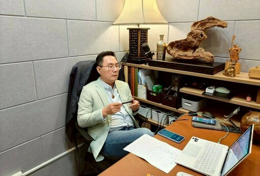 巴菲特退休前最後一課：市場是「附設賭場的教堂」，現金為王才是真理