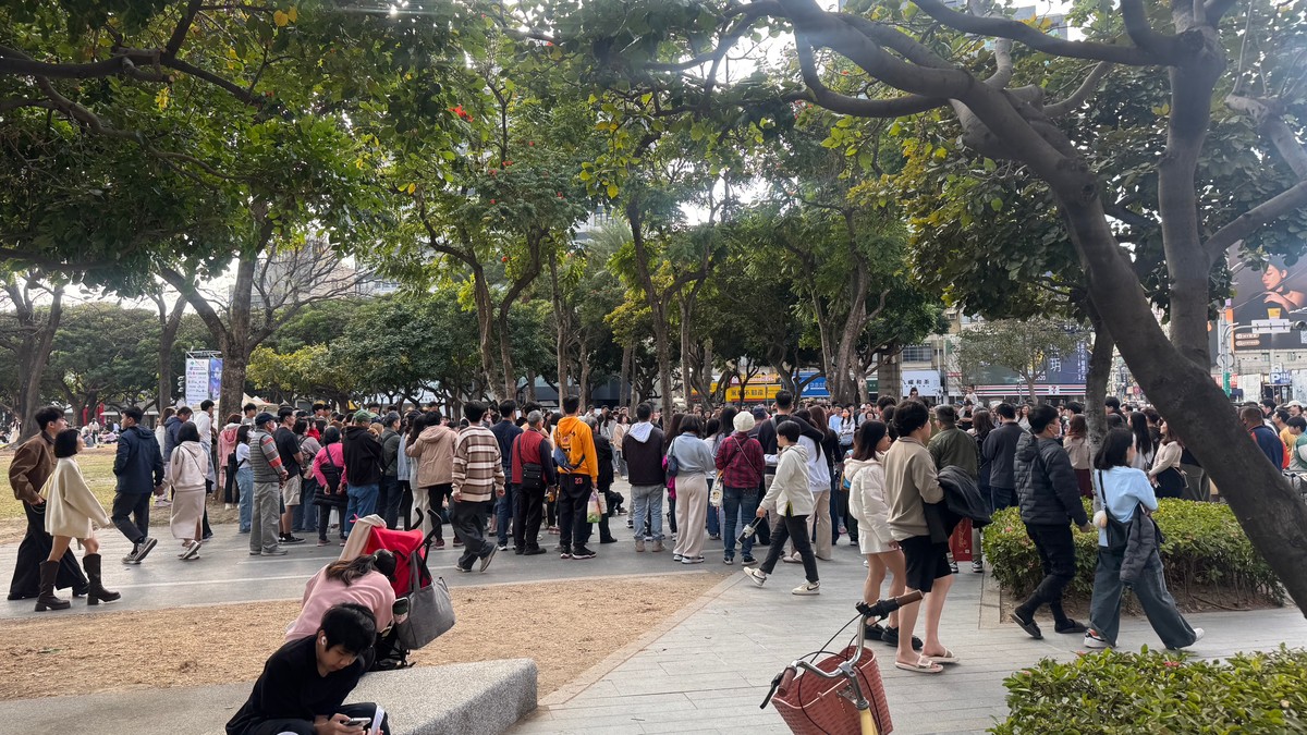台灣生育率全球墊底！0.7人創新低，學者揭「不敢生」兩大元凶：薪資停滯、職場不友善