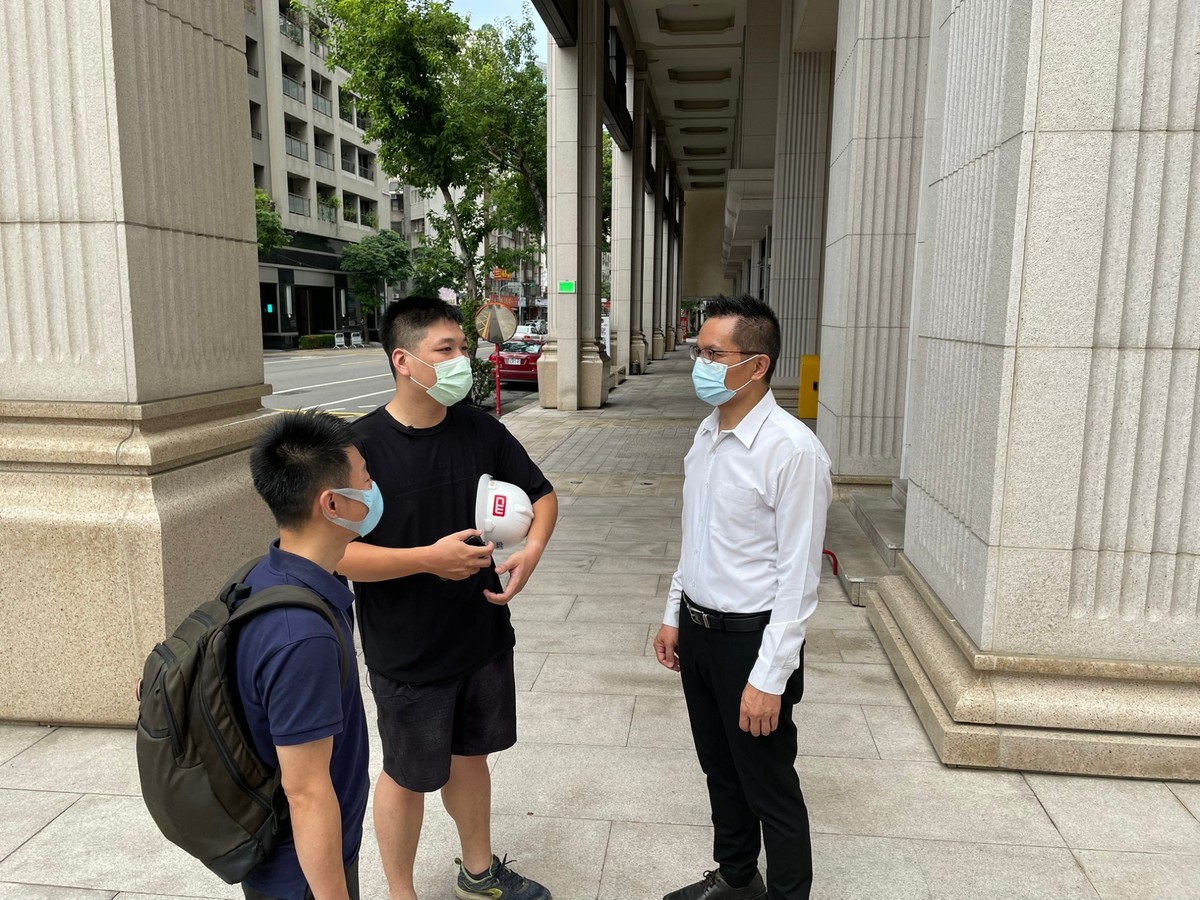 遺產稅vs.贈與稅：哪種方式更划算？關鍵比較與選擇建議