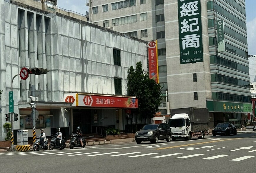 「科目1轉科目4」怎麼操作？網友討論資金轉換　專家示警：借房炒股風險恐引爆雙殺