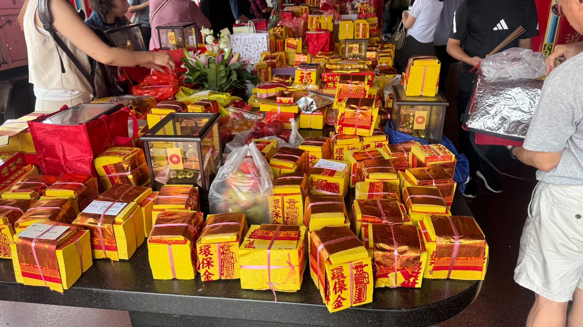 借錢炒股玩到「四貸同堂」！專家示警：你不是在投資，是在賭人生